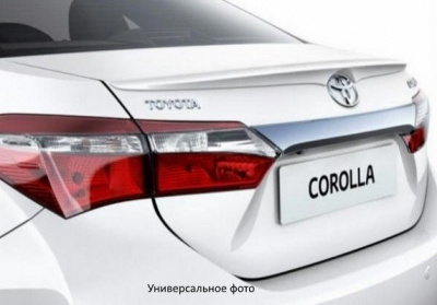 Toyota Corolla (13–) Спойлер крышки багажника. Цвет: 070 (жемчужно-белый перламутр)